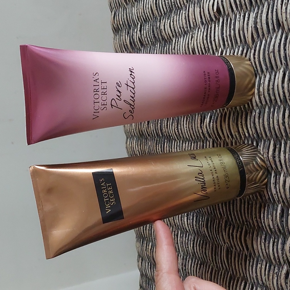 Victoria's Secret Pure Seduction and Vanilla Lace Lotion - Picture 8 of 8